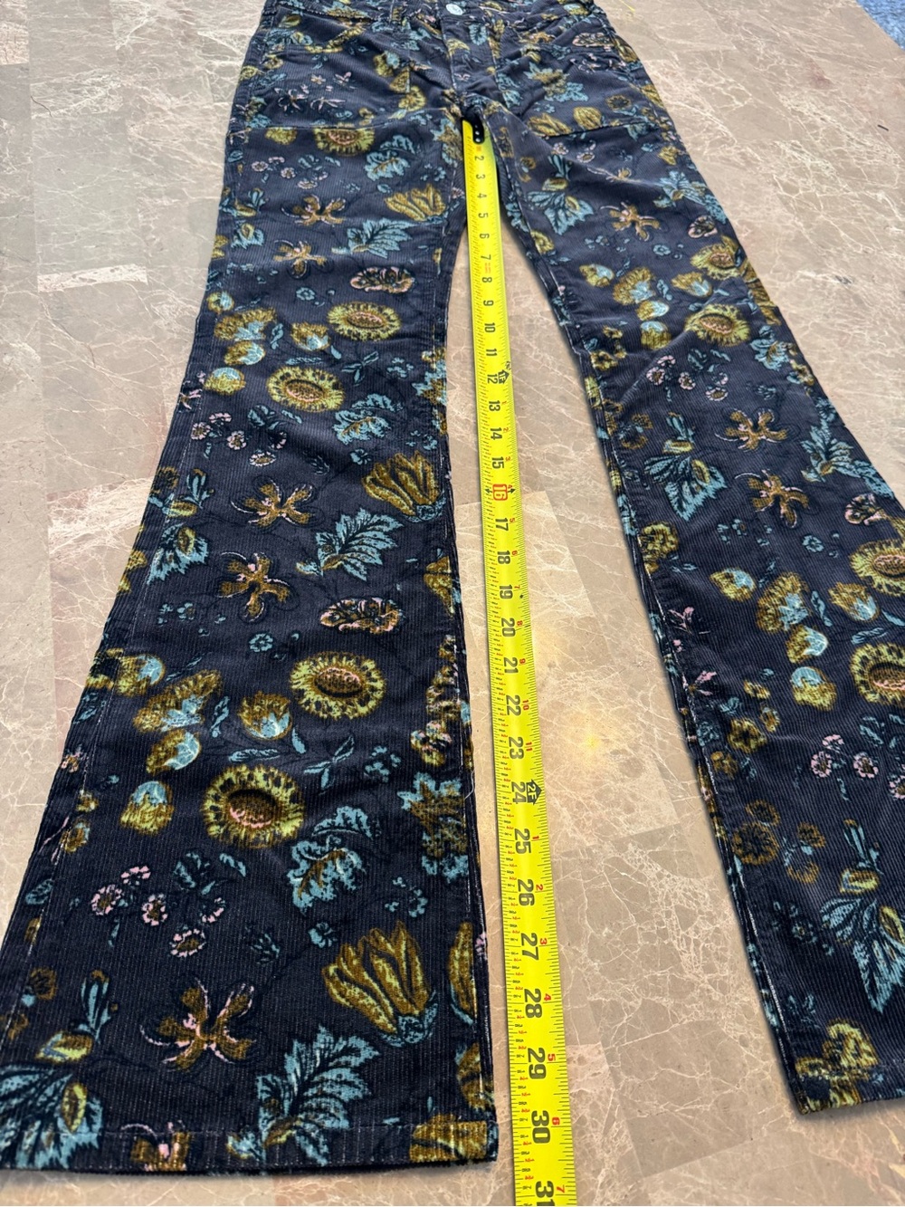 PILCRO ANTHROPOLOGIE The Icon Flare Low-Rise Corduroy Jeans Printed Floral 24 - Picture 6 of 16